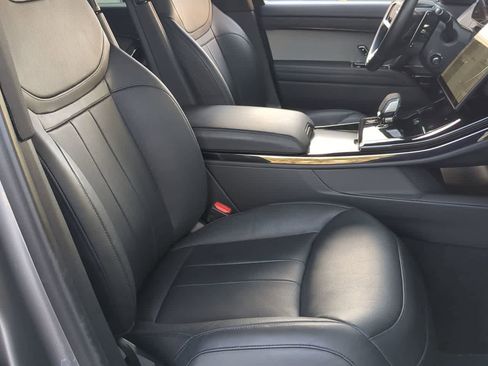 Certified 2025 Land Rover Range Rover Sport SE image 24