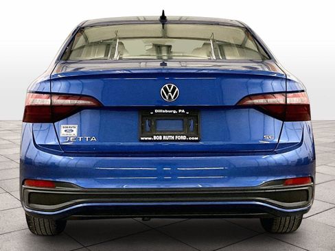 Used 2023 Volkswagen Jetta SE FWD image 4