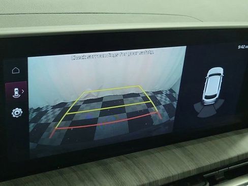 Used 2024 Kia Telluride EX w/ EX Captain's Chair Package FWD image 31