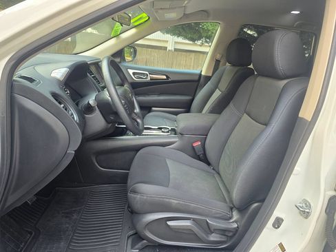 Used 2017 Nissan Pathfinder S AWD/4WD image 23