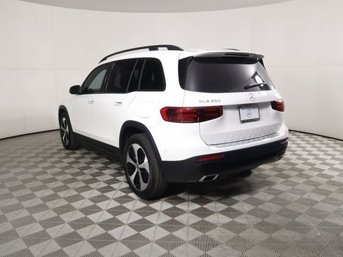 New 2026 Mercedes-Benz GLB 250 image 7