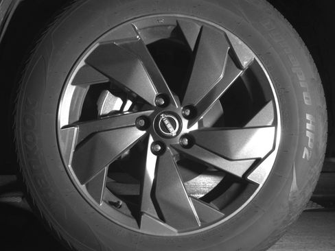 Used 2025 Nissan Rogue SV image 12