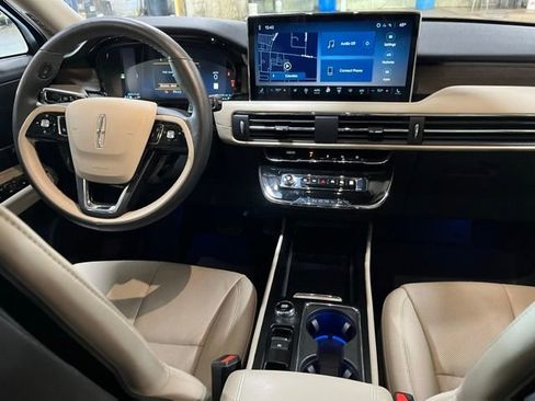 Used 2025 Lincoln Corsair Reserve AWD/4WD image 25
