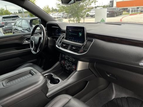 Used 2022 Chevrolet Suburban Z71 AWD/4WD image 18