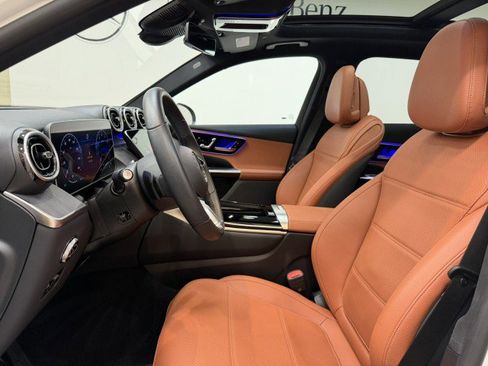 Certified 2025 Mercedes-Benz GLC 300 image 6