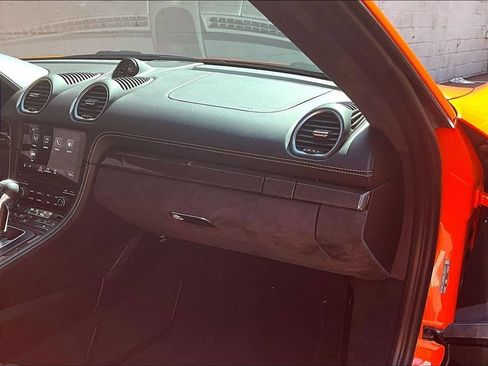 Certified 2021 Porsche 718 Cayman GT4 RWD image 18