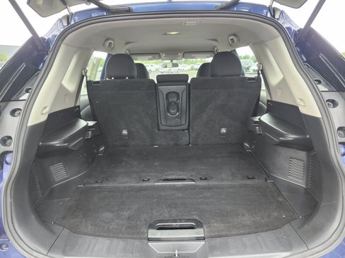 Used 2018 Nissan Rogue S FWD image 20