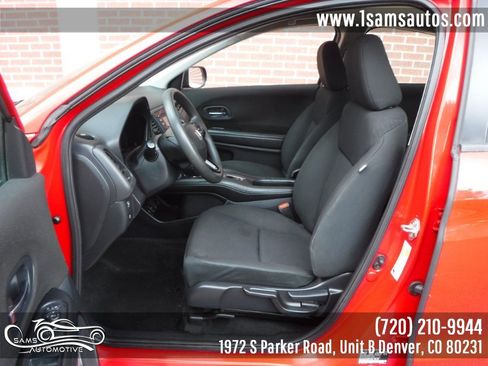 Used 2018 Honda HR-V LX image 11