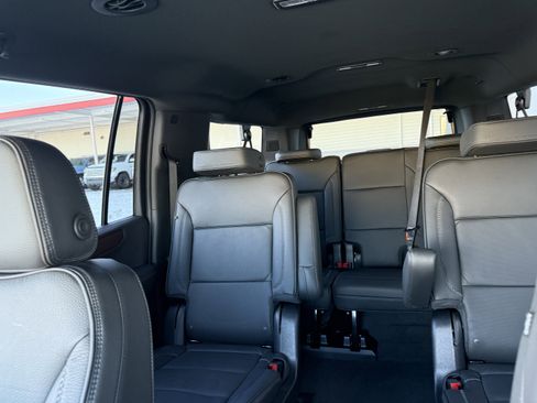 Used 2025 GMC Yukon XL Denali image 25