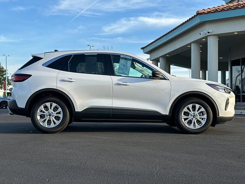 Certified 2023 Ford Escape Active image 3