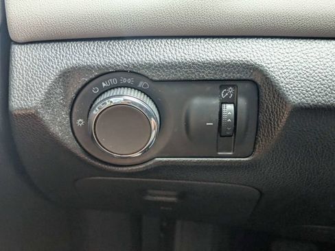 Used 2016 Chevrolet Cruze LS FWD image 22