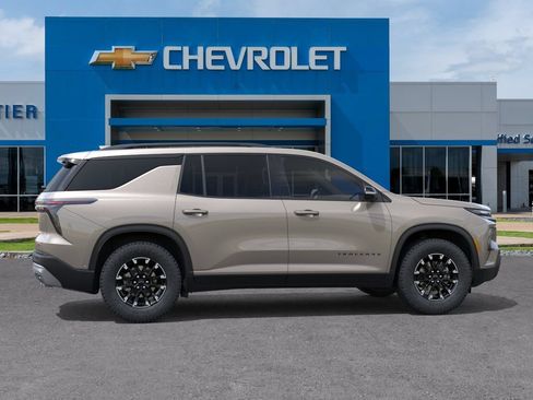 New 2026 Chevrolet Traverse Z71 w/ Driver Confidence Package AWD/4WD image 5