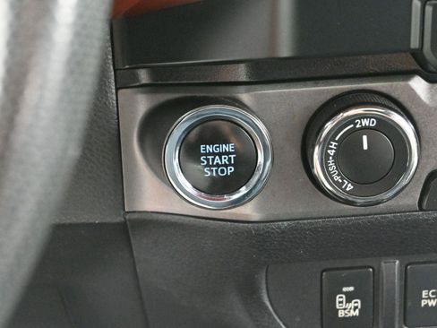 Used 2019 Toyota Tacoma TRD Sport image 27