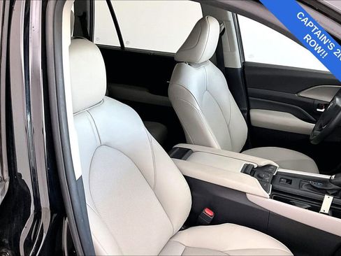 Used 2024 Toyota Grand Highlander XLE image 10