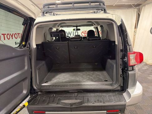 Used 2010 Toyota FJ Cruiser 4WD image 14