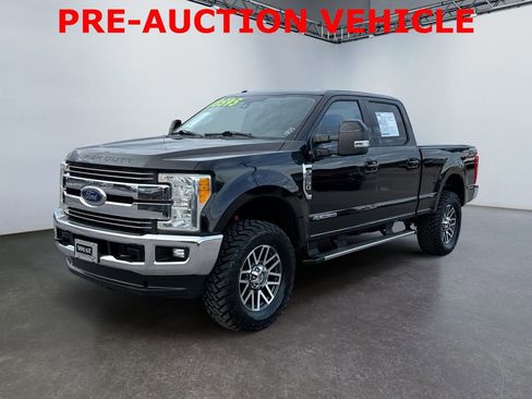 Used 2017 Ford F250 Lariat w/ Lariat Ultimate Package image 7