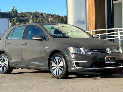 Used 2019 Volkswagen e-Golf SE w/ Driver Assistance Package image 9