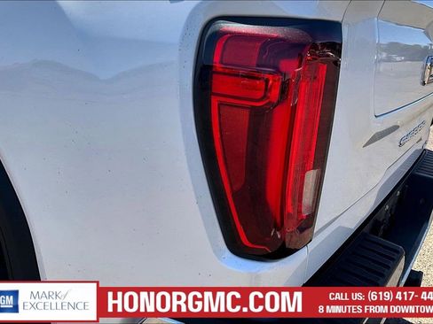 Used 2022 GMC Sierra 2500 SLT AWD/4WD image 23