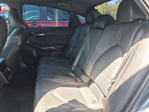 Used 2021 Toyota Avalon Limited FWD image 14