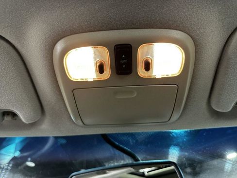 Used 2008 Ford Fusion SEL FWD image 17