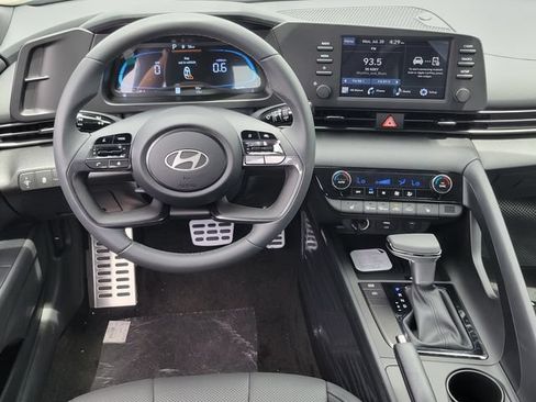 New 2026 Hyundai Elantra SEL Sport FWD image 6