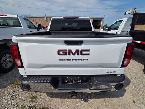 Used 2021 GMC Sierra 1500 SLE w/ X31 Off-Road Package AWD/4WD image 3