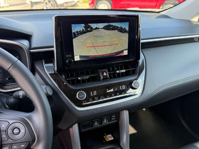 Used 2023 Toyota Corolla Cross XLE w/ Convenience Package AWD/4WD image 19