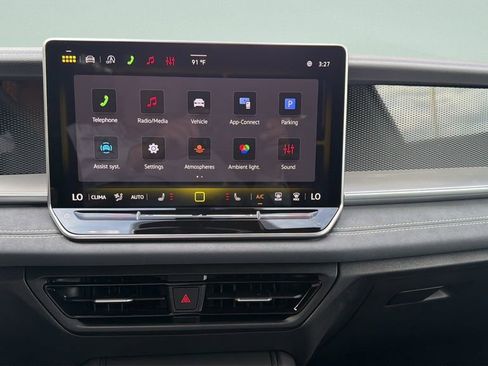 New 2026 Volkswagen Tiguan SE R-Line FWD image 18