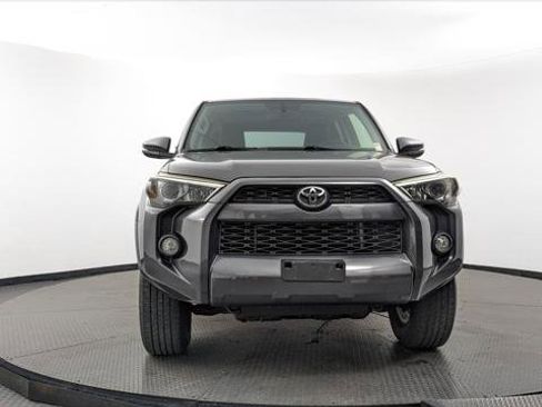 Used 2014 Toyota 4Runner Limited image 8