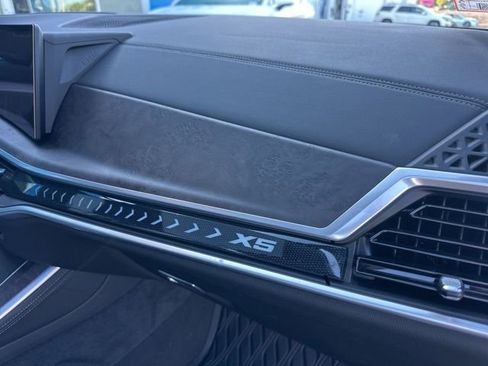 Used 2024 BMW X5 xDrive40i w/ M Sport Package AWD/4WD image 11