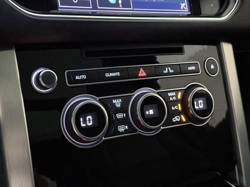 Used 2014 Land Rover Range Rover HSE image 31