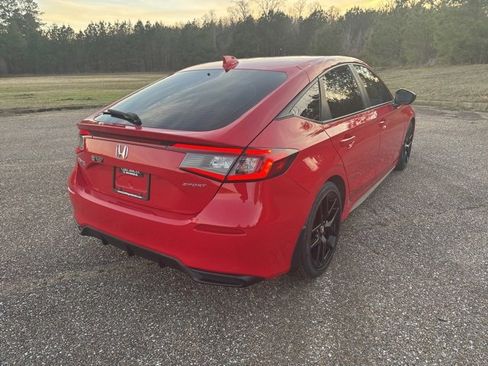 Used 2023 Honda Civic Sport image 3