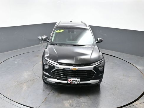 Used 2025 Chevrolet TrailBlazer LT w/ Driver Confidence Package image 18