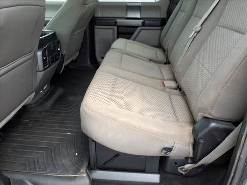 Used 2019 Ford F250 XLT w/ XLT Premium Package AWD/4WD image 7