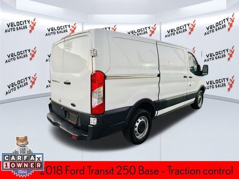 Used 2018 Ford Transit 250 130 Low Roof image 3