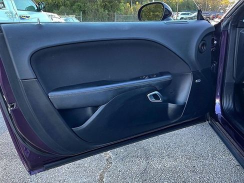 Used 2020 Dodge Challenger SXT image 17