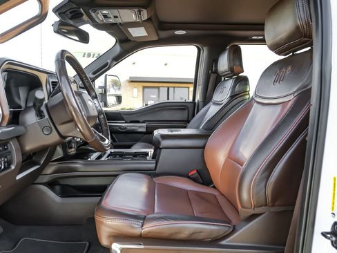 Used 2023 Ford F250 King Ranch w/ Chrome Package image 4