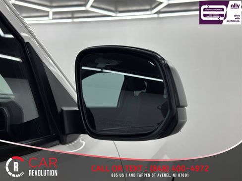 Used 2024 Toyota Tacoma SR RWD image 44