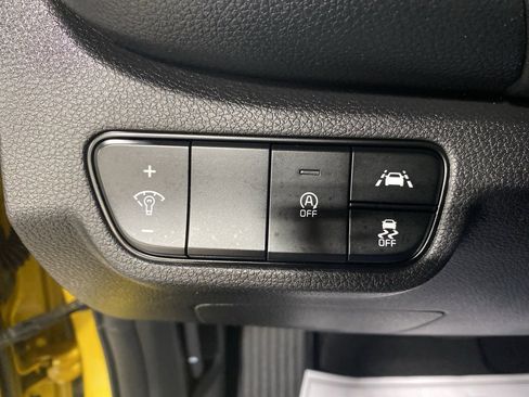 Used 2022 Kia Seltos SX w/ Sunroof Package image 23