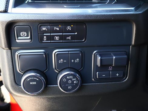 Used 2025 Chevrolet Tahoe RST w/ Comfort Package image 25