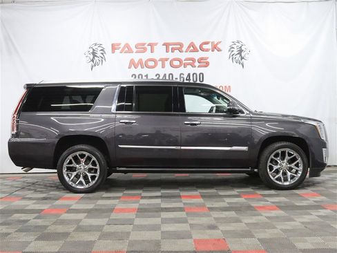 Used 2016 Cadillac Escalade ESV Premium AWD/4WD image 4
