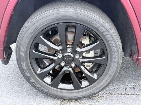 Used 2019 Jeep Grand Cherokee Altitude RWD image 34