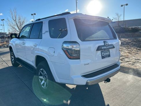 Used 2024 Toyota 4Runner TRD Off-Road Premium image 3