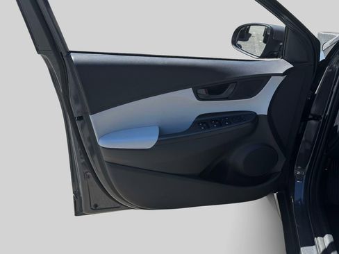 Certified 2023 Hyundai Kona SEL AWD/4WD image 15