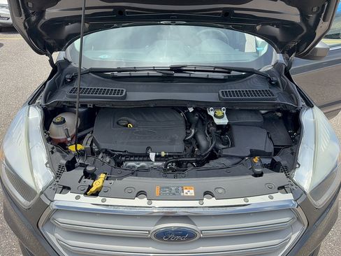 Used 2018 Ford Escape SE w/ SE Sync 3 Package FWD image 36