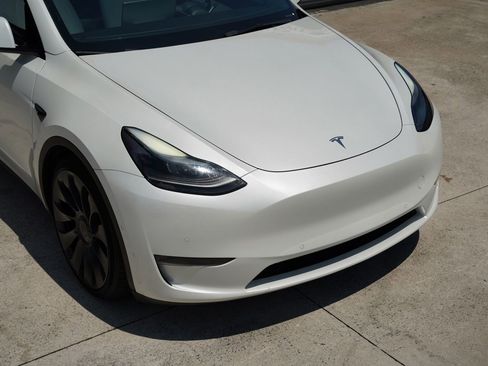 Used 2022 Tesla Model Y Performance AWD/4WD image 8