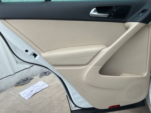 Used 2015 Volkswagen Tiguan S image 13