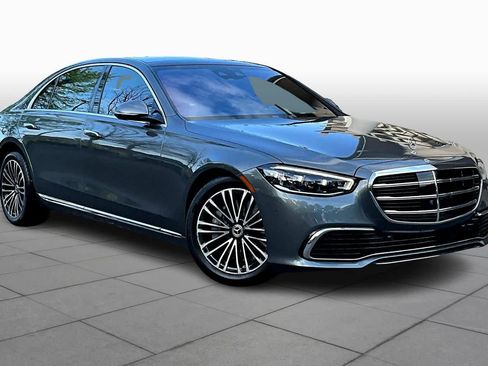 Used 2022 Mercedes-Benz S 580 4MATIC Sedan image 3