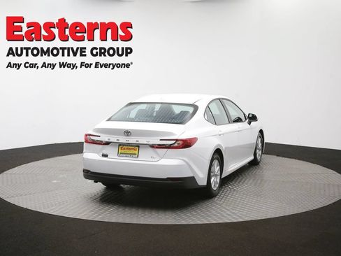 Used 2025 Toyota Camry LE FWD image 39