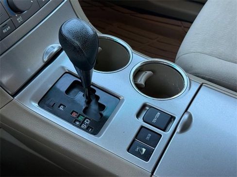 Used 2012 Toyota Highlander 4WD image 19